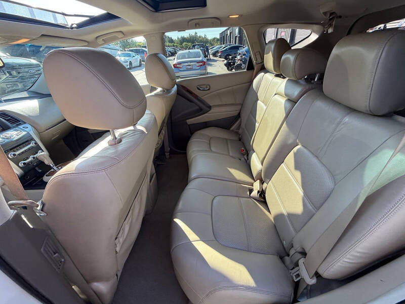 2011 Nissan Murano LE