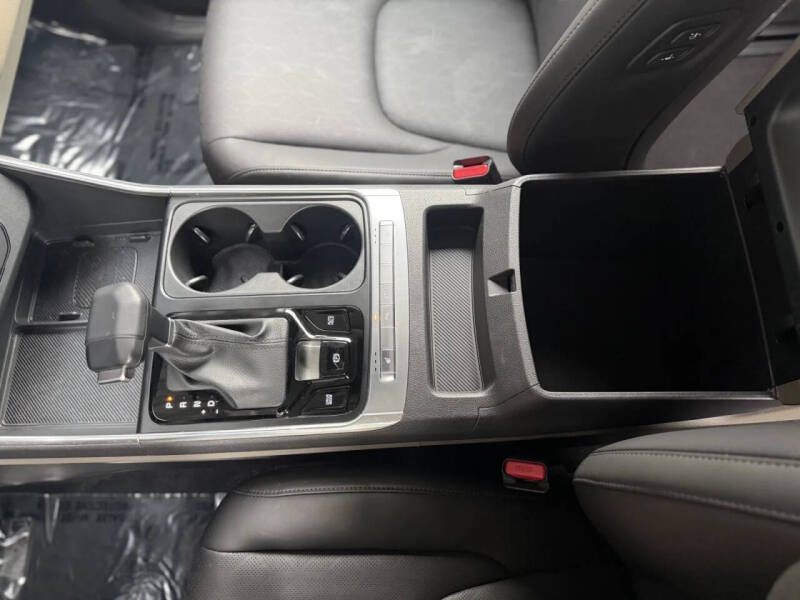 2025 Kia Carnival EX