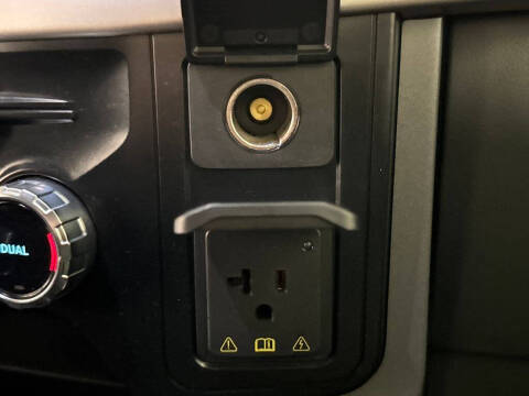 2023 Ford F-150 Lightning XLT