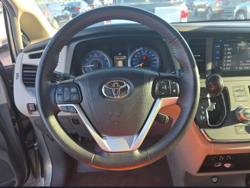 2017 Toyota Sienna