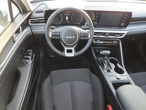 2024 Kia K5 LXS
