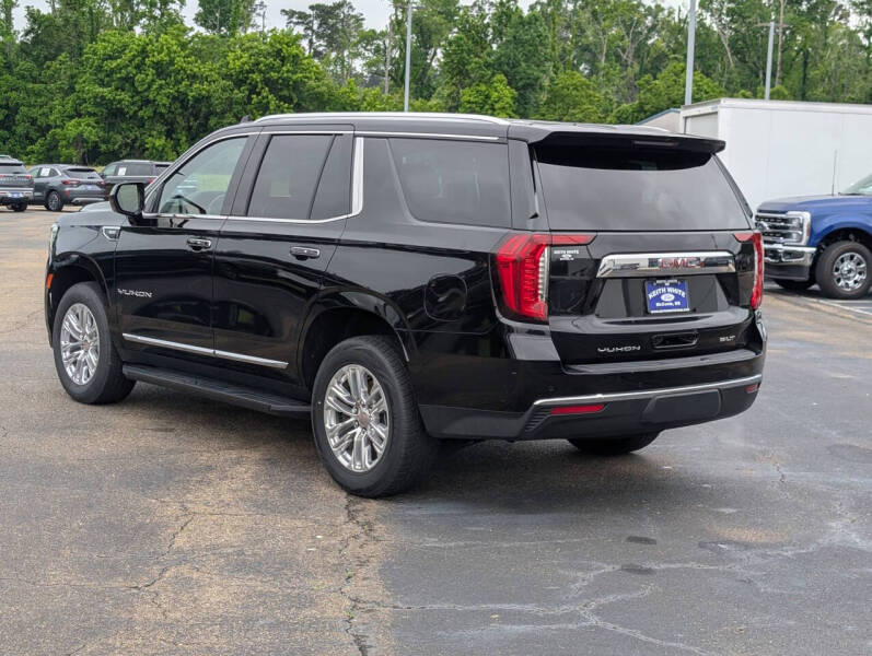 2024 GMC Yukon SLT