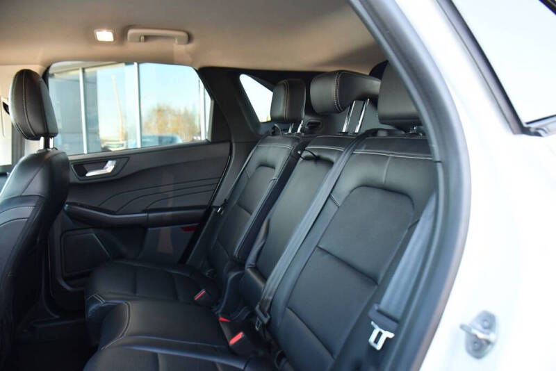 2021 Ford Escape Hybrid Titanium