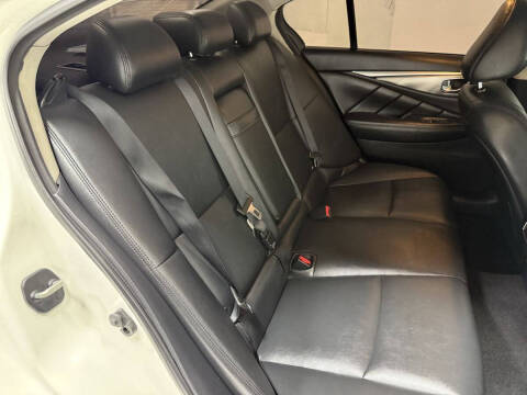 2016 Infiniti Q50 3.0T Premium