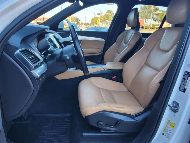 2018 Volvo XC90 T6 Momentum