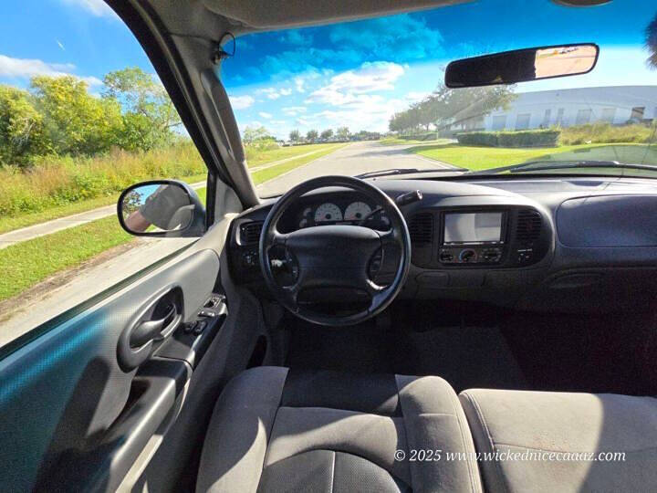 2002 Ford F-150 SVT Lightning