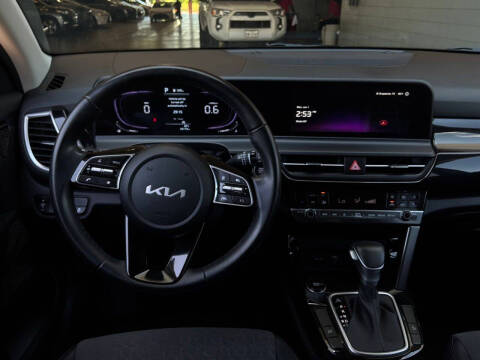 2025 Kia Seltos S
