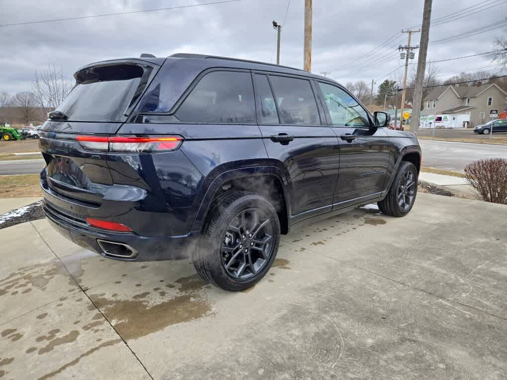 2023 Jeep Grand Cherokee for sale at Dave Warren Used Car Super Center in Westfield, NY