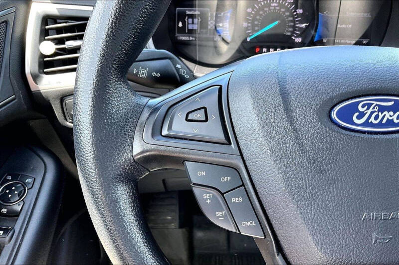 2023 Ford Edge SE