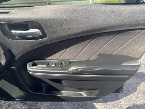 2015 Dodge Charger SXT