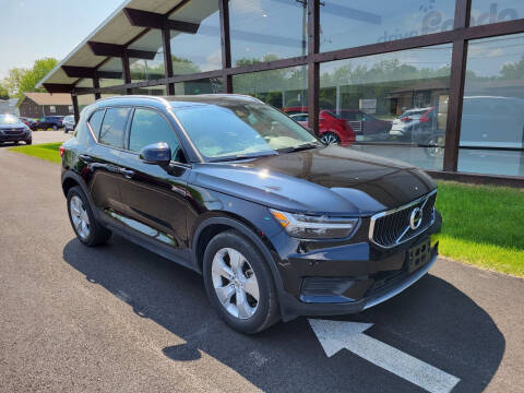 2021 Volvo XC40 for sale at DrivePanda.com of Marengo in Marengo IL