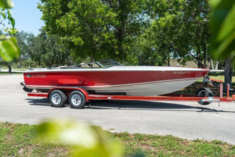 1994 Donzi Marine Classic 22