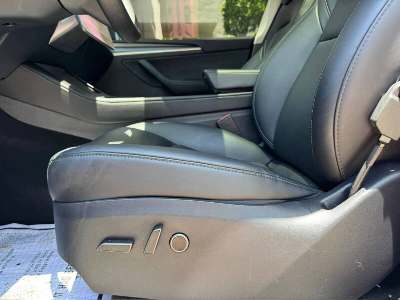 2025 Tesla Model Y Long Range