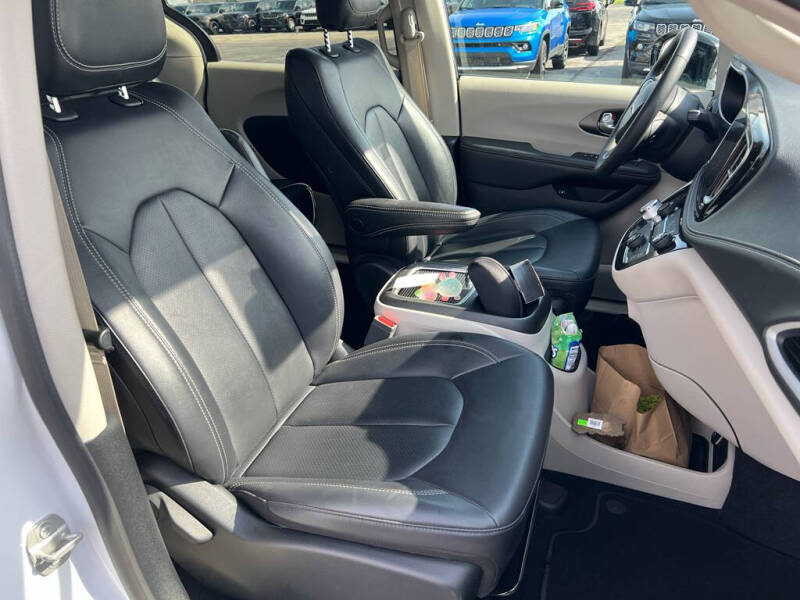 2024 Chrysler Pacifica Plug-In Hybrid