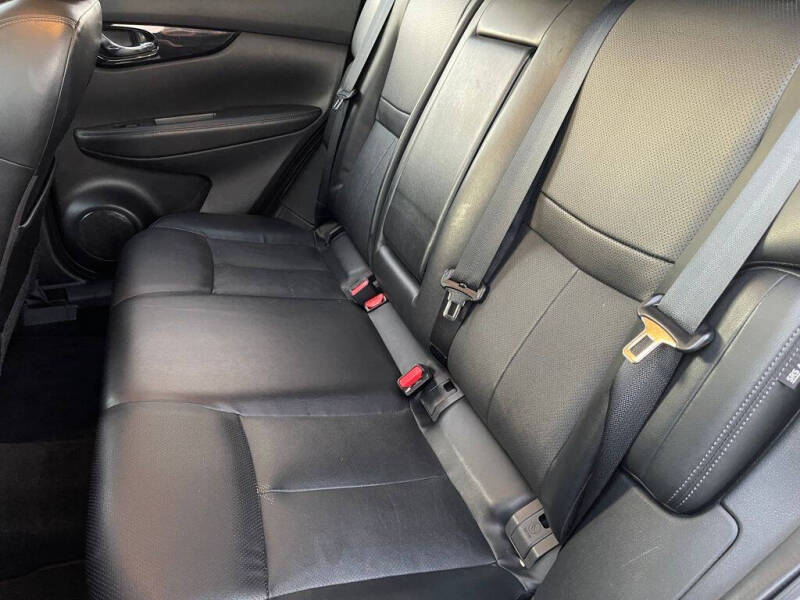 2022 Nissan Rogue Sport SL