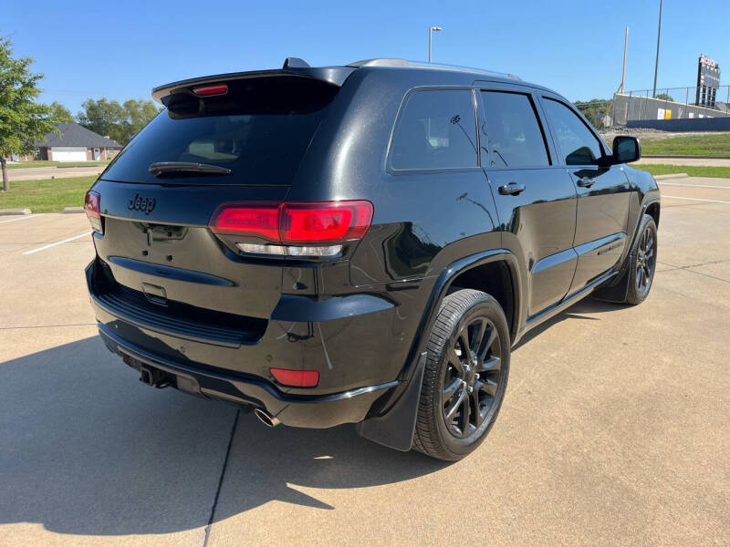 2020 Jeep Grand Cherokee Altitude photo 6