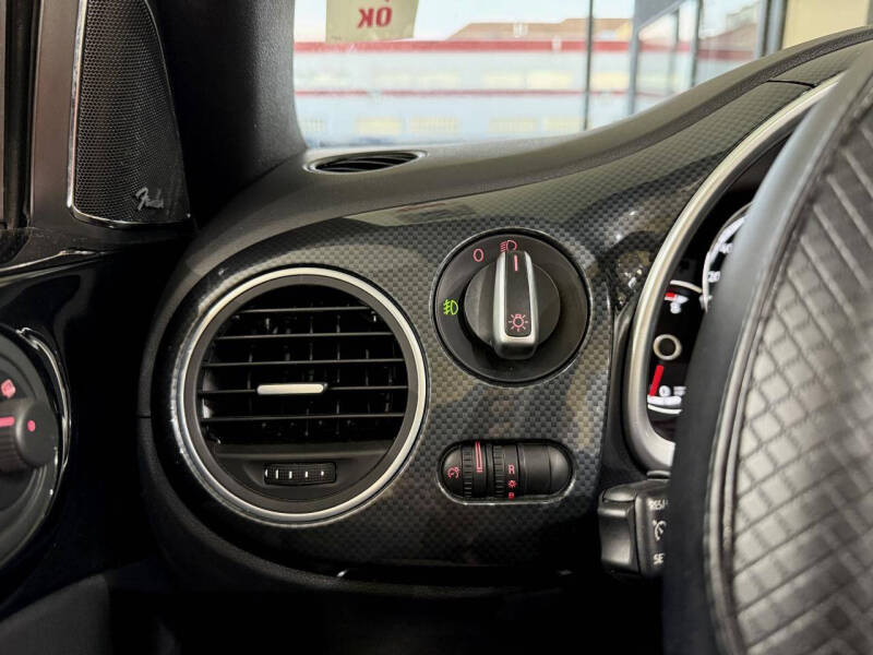 2013 Volkswagen Beetle Convertible Turbo 60s Edition