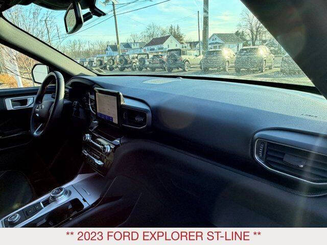 2023 Ford Explorer ST-Line
