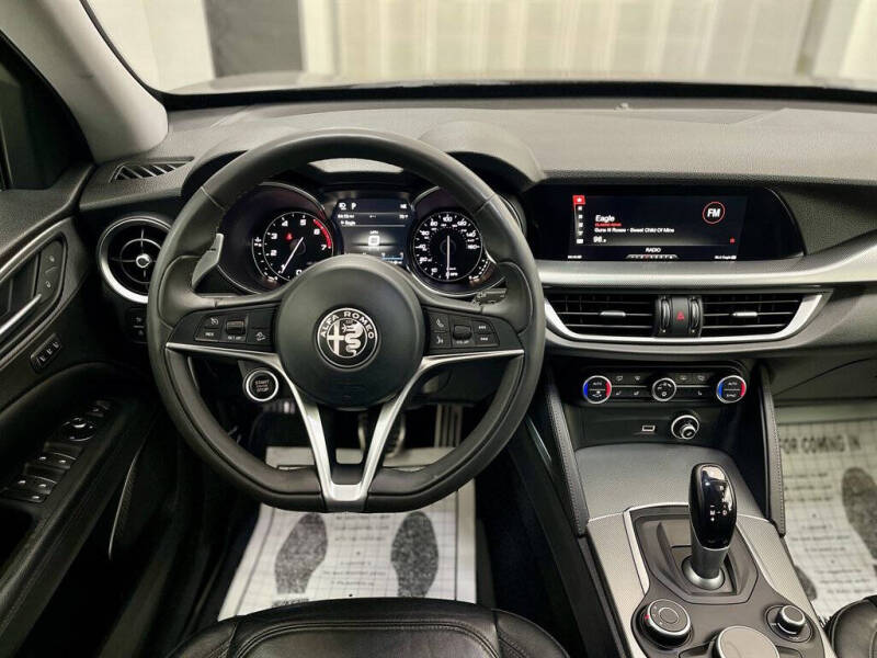 2018 Alfa Romeo Stelvio Sport