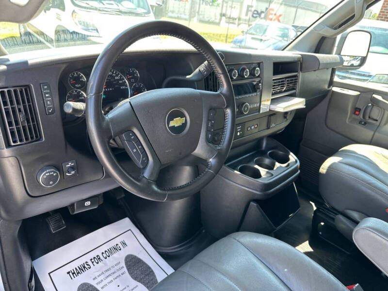 2021 Chevrolet Express 2500
