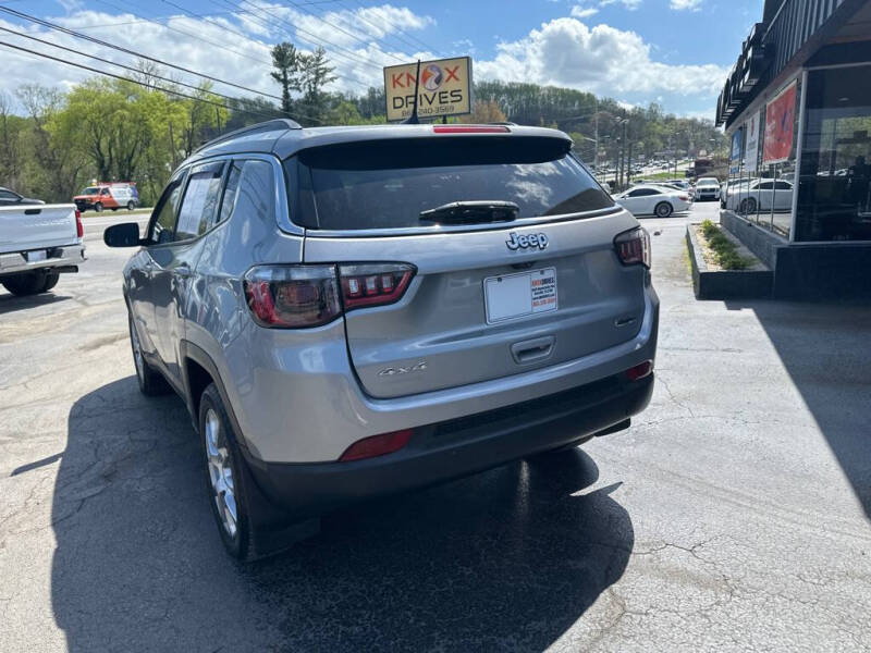 2022 Jeep Compass Latitude Lux