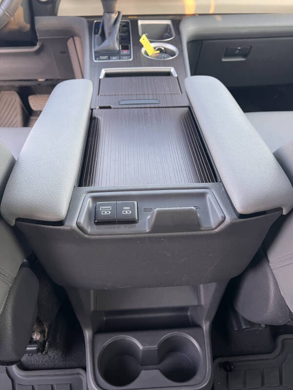 2021 Toyota Sienna XLE 8-Passenger