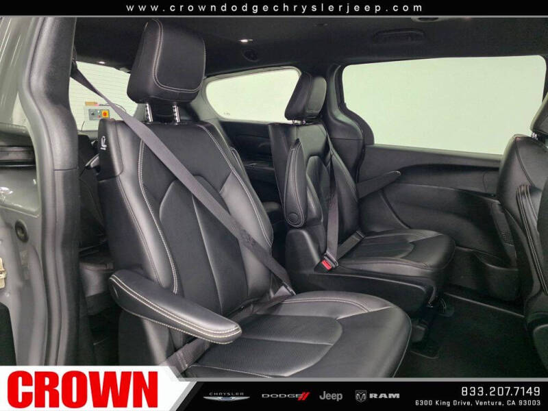 2022 Chrysler Pacifica Hybrid Touring L