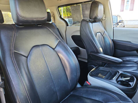 2020 Chrysler Pacifica Touring L