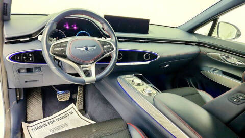 2023 Genesis GV70 2.5T Standard