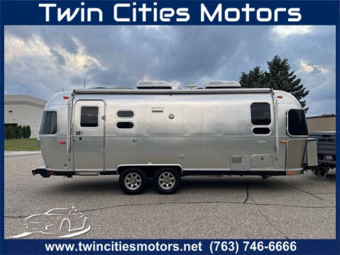 2017 Airstream Flying Cloud 25FB