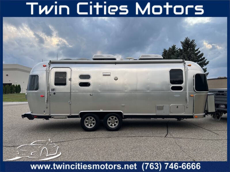 2017 Airstream Flying Cloud 25FB