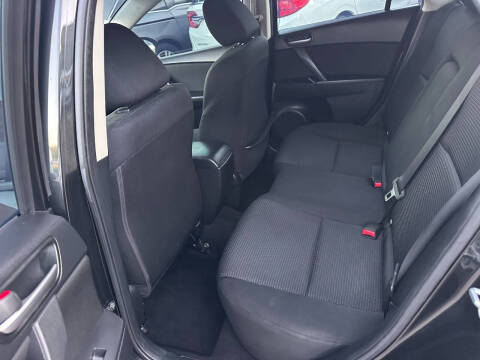 2013 Mazda MAZDA3 i Touring