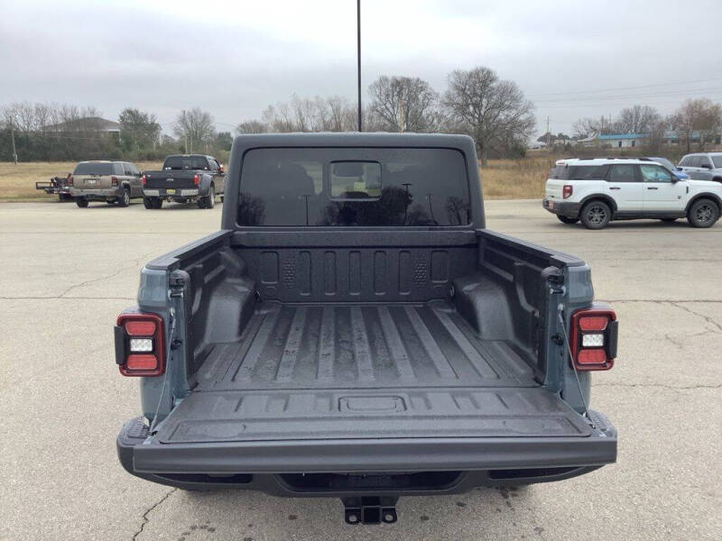 2026 Jeep Gladiator Willys