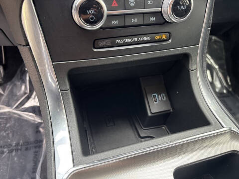 2024 Ford Edge Titanium