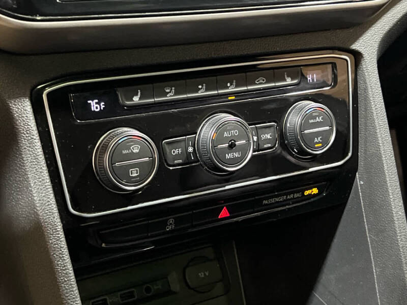 2020 Volkswagen Atlas Cross Sport V6 SEL R-Line 4Motion