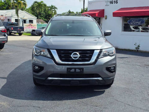 2020 Nissan Pathfinder SV