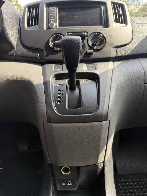2020 Nissan NV200 SV