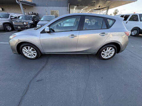 2013 Mazda MAZDA3 i Touring