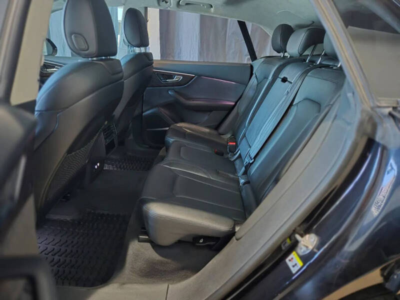 2020 Audi Q8 quattro Prestige 55 TFSI