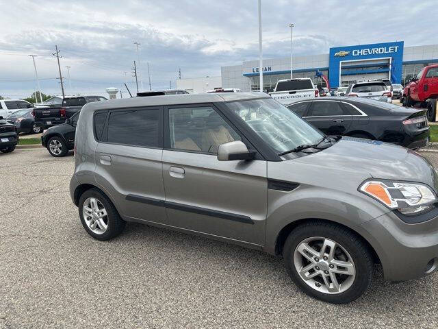 Used 2010 Kia Soul Exclaim with VIN KNDJT2A22A7125002 for sale in Bloomington, IL