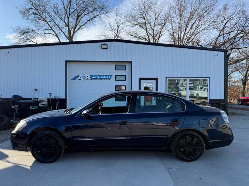 2005 Nissan Altima for sale at A & B AUTO SALES in Chillicothe MO