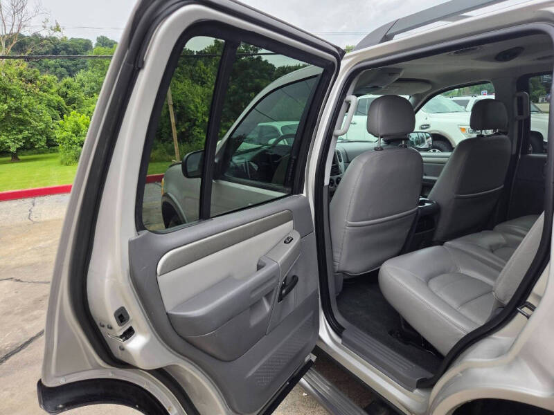 2005 Ford Explorer XLT