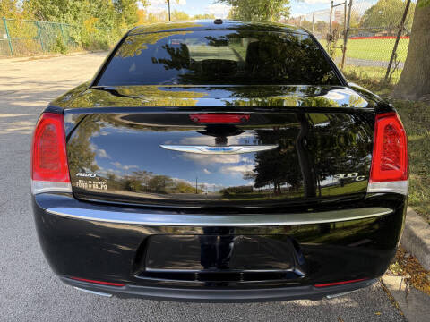 2017 Chrysler 300 C Platinum