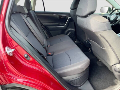 2022 Toyota RAV4 Hybrid LE