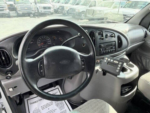 2001 Ford E-Series