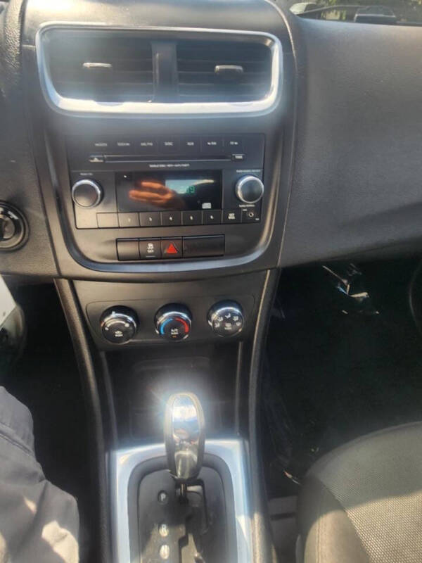 2013 Dodge Avenger SE