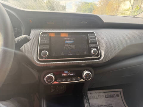 2020 Nissan Kicks SV