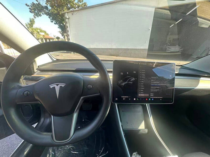 2020 Tesla Model 3 Standard Range