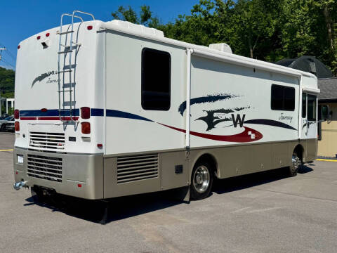 2002 Freightliner XCS Chassis