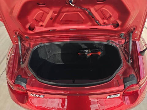 2016 Mazda MX-5 Miata Club